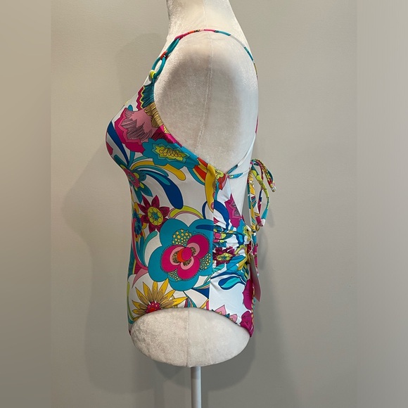 NWT Trina Turk Fontaine Twist Back Convertible One Piece Swimsuit - Picture 5 of 16
